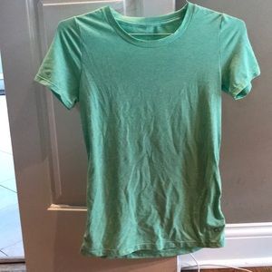 Gap Fit XS womens shirt. Mint.